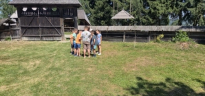 „Vacanță în curtea muzeului”: Cinci zile de activități creative și educative pentru copii la Muzeul Maramureșan din Sighetu Marmației