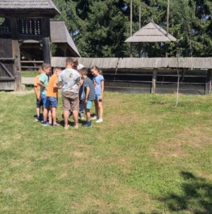 „Vacanță în curtea muzeului”: Cinci zile de activități creative și educative pentru copii la Muzeul Maramureșan din Sighetu Marmației