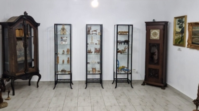 Vișeu de Sus: Expoziția „Maramureșul Tradițional în Miniaturi și Artă” poate fi vizitată până în 15 septembrie