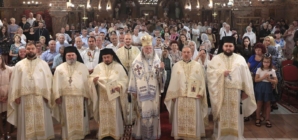 Preasfințitul Părinte Iustin a slujit la Catedrala Episcopală „Sfânta Treime” din Baia Mare în această duminică