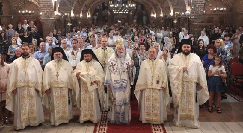 Preasfințitul Părinte Iustin a slujit la Catedrala Episcopală „Sfânta Treime” din Baia Mare în această duminică