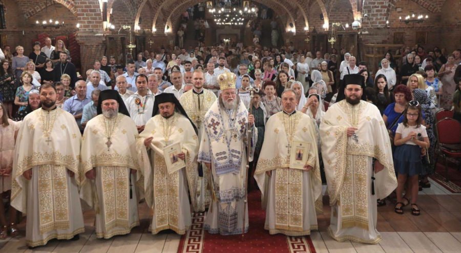 Preasfințitul Părinte Iustin a slujit la Catedrala Episcopală „Sfânta Treime” din Baia Mare în această duminică