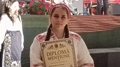 Gabriela Ungur, laureată a Festivalului-Concurs Național de Muzică Populară „Doina Aninei”