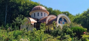 Programul slujbelor religioase din Postul Adormirii Maicii Domnului la Mănăstirea Chiuzbaia