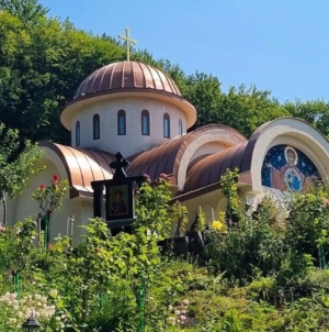 Programul slujbelor religioase din Postul Adormirii Maicii Domnului la Mănăstirea Chiuzbaia