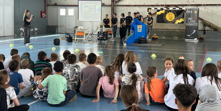 Experiențe inspiraționale de vacanță pentru clubul de robotică Tech-X din Sighetu Marmației