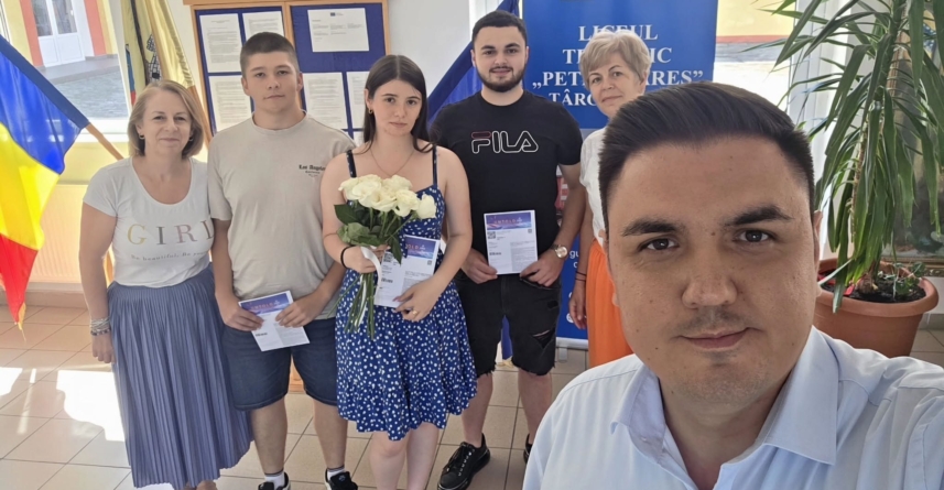 Elevii de 10 ai Țării Lăpușului, felicitați de autoritățile locale pentru performanțele obținute la Bacalaureat