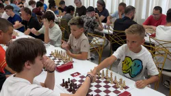 Nouă șahiști maramureșeni, față în față cu adversari de elită la campionatul derulat în cadrul Grand Prix România 2026, în Alba