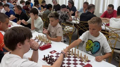 Nouă șahiști maramureșeni, față în față cu adversari de elită la campionatul derulat în cadrul Grand Prix România 2026, în Alba