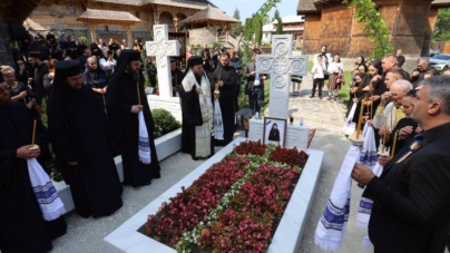 Parastas la Mănăstirea Dragomirești: Un an de la trecerea la cele veșnice a Arhimandritului Sofronie Perța