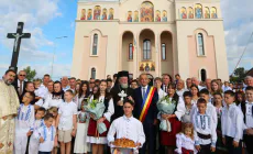 PS Părinte Iustin a târnosit biserica din Fărcașa
