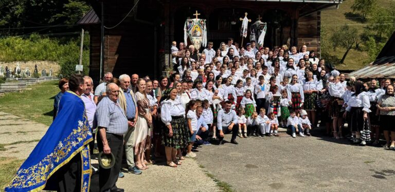 Parohia Ortodoxă Română Vișeu – Valea Râului a organizat tradiționala procesiune în cinstea Maicii Domnului