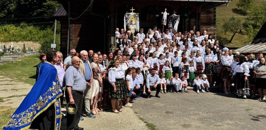 Parohia Ortodoxă Română Vișeu – Valea Râului a organizat tradiționala procesiune în cinstea Maicii Domnului