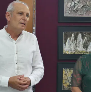 „Ecouri din Mină”, expoziție dedicată memoriei mineritului maramureșean, deschisă la Muzeul de Mineralogie din Baia Mare