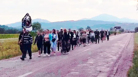 54 de credincioși din comuna Lăpuș au pornit și anul acesta pe jos spre Mănăstirea Nicula