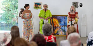 Arta a adus comunitatea împreună: La Târgu Lăpuș a avut loc ediția a II-a a expoziției „Reflexii din Lăpuș – Artă în Diversitate”