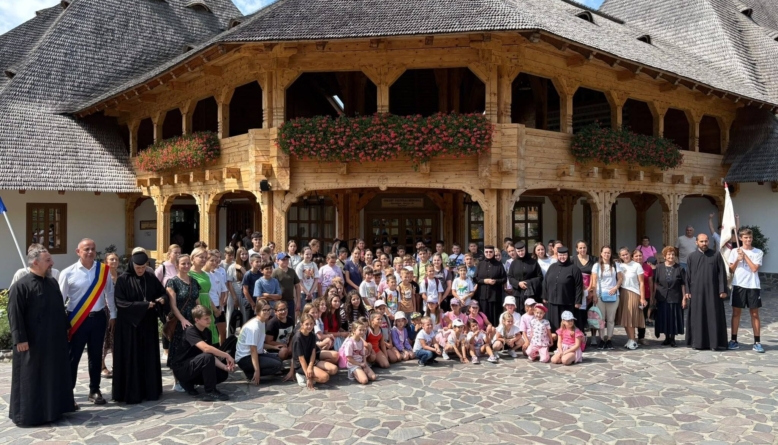 Peste 140 de copii și tineri au participat la cea de-a IX-a ediție a școlii de vară „Fiii Maicii Domnului din Bârsana”