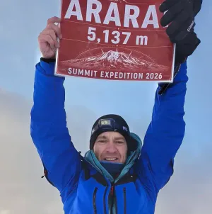 Felix Florian Mureșan, maramureșean la rădăcini, a ajuns pe Muntele Ararat. Povestea unei ascensiuni dincolo de vârf și altitudine