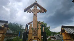 Troiță în memoria Eroilor Maramureșeni, sfințită astăzi în Parohia Glod