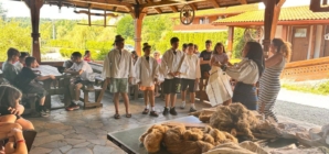 65 de elevi din Pitești au descoperit tradițiile maramureșene la Școala Rădăcinilor Străbune