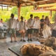 65 de elevi din Pitești au descoperit tradițiile maramureșene la Școala Rădăcinilor Străbune