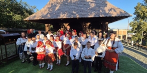 De Ziua Maramureșului: Credința, tradiția și comunitatea s-au întâlnit la Muzeul Satului din Baia Mare