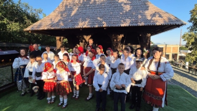 De Ziua Maramureșului: Credința, tradiția și comunitatea s-au întâlnit la Muzeul Satului din Baia Mare