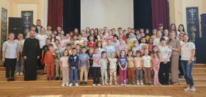 Zeci de copii din tabăra de vară „Vacanță în tinda bisericii” au vizitat Centrul Cultural Pastoral „Sf. Iosif Mărturisitorul” Sighetu Marmației