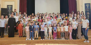 Zeci de copii din tabăra de vară „Vacanță în tinda bisericii” au vizitat Centrul Cultural Pastoral „Sf. Iosif Mărturisitorul” Sighetu Marmației