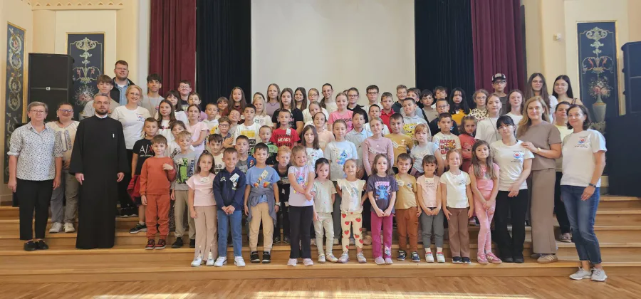 Zeci de copii din tabăra de vară „Vacanță în tinda bisericii” au vizitat Centrul Cultural Pastoral „Sf. Iosif Mărturisitorul” Sighetu Marmației