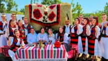 Ansamblul Folcloric Național „Transilvania” a adus voie bună la Întâlnirea cu Fiii Satului Viile Apei
