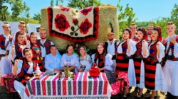 Ansamblul Folcloric Național „Transilvania” a adus voie bună la Întâlnirea cu Fiii Satului Viile Apei
