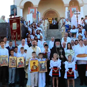 PS Părinte Iustin a târnosit biserica din Șișești