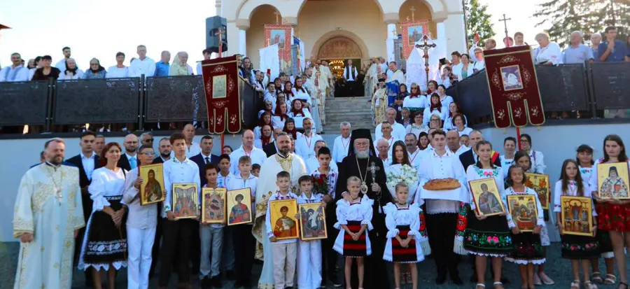PS Părinte Iustin a târnosit biserica din Șișești