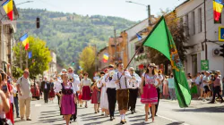Tradiții și culoare: La Vișeu de Sus s-au întâlnit trei sărbători – Festivalul Țipțerilor, Sfânta Maria Mare și Ziua Maramureșului