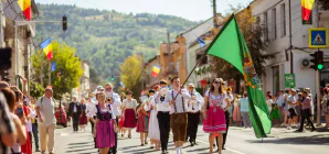 Tradiții și culoare: La Vișeu de Sus s-au întâlnit trei sărbători – Festivalul Țipțerilor, Sfânta Maria Mare și Ziua Maramureșului