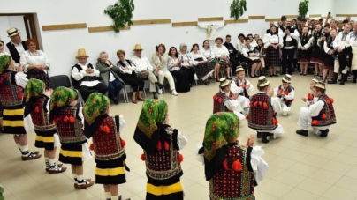 Ansamblul Folcloric „Berbeștenii” va participa la Festivalul Național al Școlilor de Dans Popular „Țara Silvaniei”