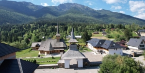 Sunteți invitați la hramul Mănăstirii Pietroasa-Borșa