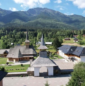 Sunteți invitați la hramul Mănăstirii Pietroasa-Borșa