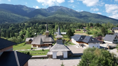 Sunteți invitați la hramul Mănăstirii Pietroasa-Borșa