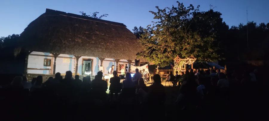 Festivalul Artelor „Repere. Mituri. Identități”, la cea de-a X-a ediție: poveștile românești au prins viață la Muzeul Satului din Baia Mare