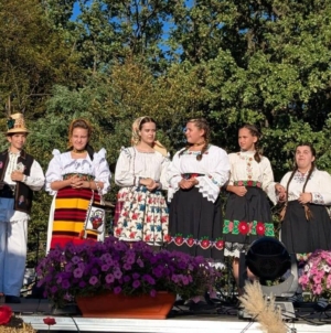 Cursanții Școlii Populare de Artă Baia Mare au încântat publicul la AgroMaramureș