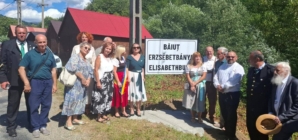 O lecție de interculturalitate la Băiuț: indicatoare în română, maghiară și germană, dezvelite de Ziua Minerului