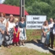 O lecție de interculturalitate la Băiuț: indicatoare în română, maghiară și germană, dezvelite de Ziua Minerului