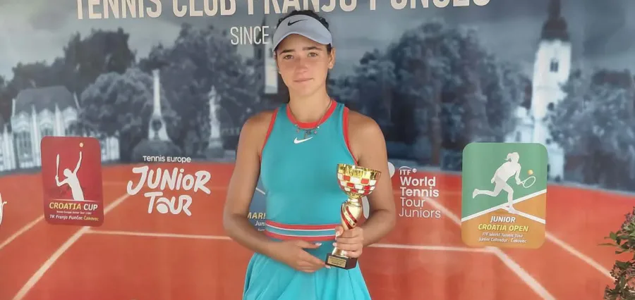 Tenismena Sara Nicole Sitar, aproape de un titlu ITF J100 la doar 14 ani