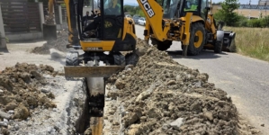 Modernizarea infrastructurii de pe Strada 2 din Tăuții-Măgherăuș avansează