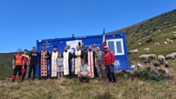 În apropierea Vârfului Pop Ivan din Munții Maramureșului a fost sfințit „Refugiul Speranței”