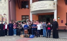 Copiii din două parohii sătmărene au adus bucurie seniorilor de la Căminul „Bunul Samarinean” din Coroieni