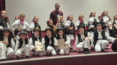 Ansamblul Folcloric „Leordenii” a cucerit Marele Trofeu la secțiunea Dansuri Populare în cadrul Festivalului-Concurs Național „Cântec din Vatra Satului”