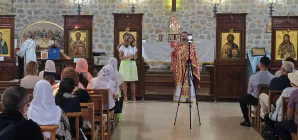 Din Maramureș, pentru românii din Nisa: o bibliotecă românească prinde contur în Franța